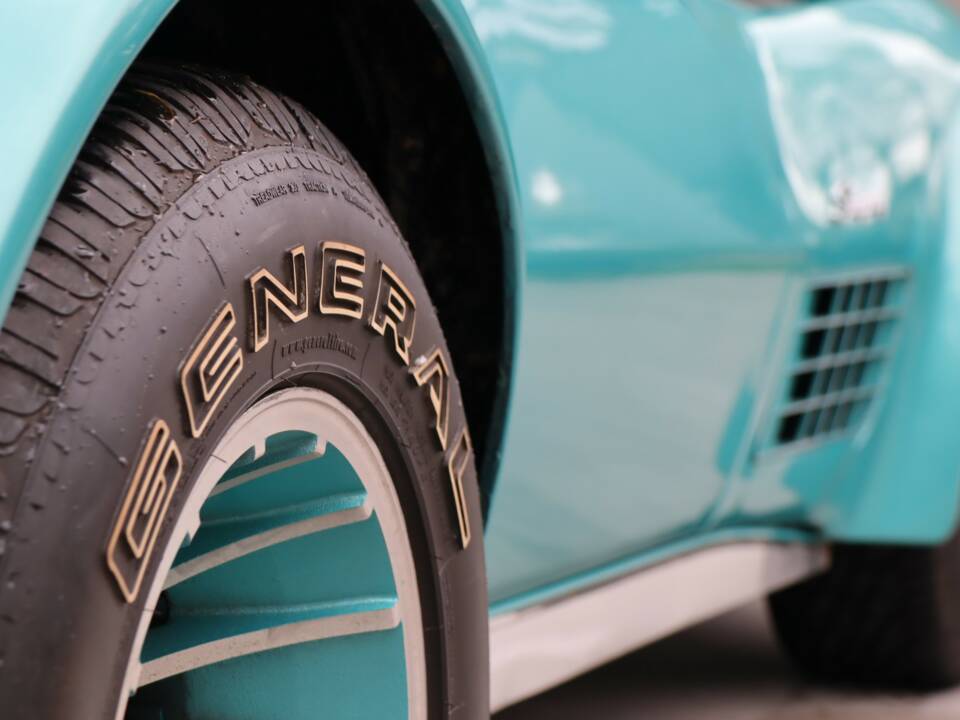 Image 17/50 of Chevrolet Corvette Stingray (1972)