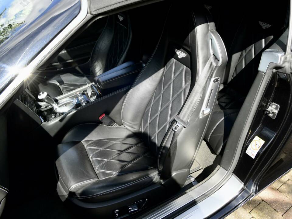 Bild 25/42 von Bentley Continental GTC W12 (2011)
