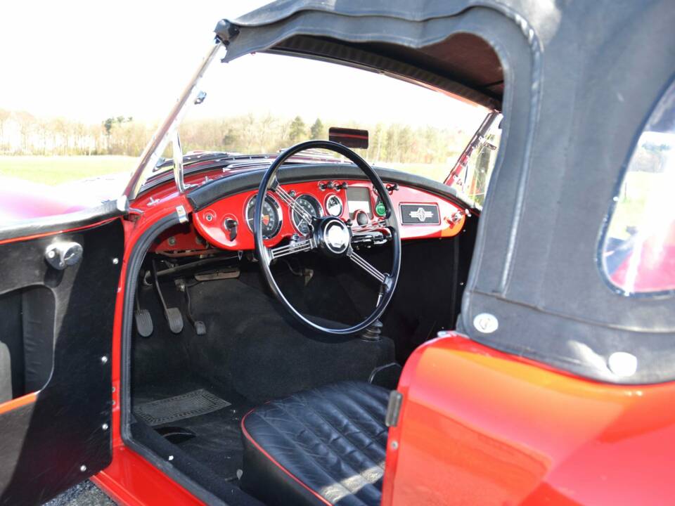 Image 4/4 of MG MGA 1600 (1960)