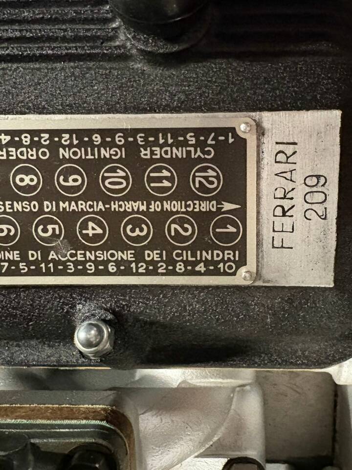 Image 38/50 of Ferrari 330 GT 2+2 (1965)