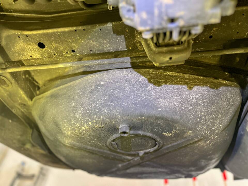 Image 42/139 of Mercedes-Benz 240 D (1978)