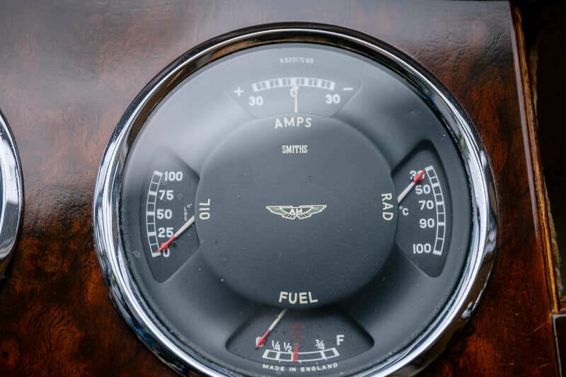Image 27/50 of Aston Martin DB 2&#x2F;4 Mk I DHC (1954)