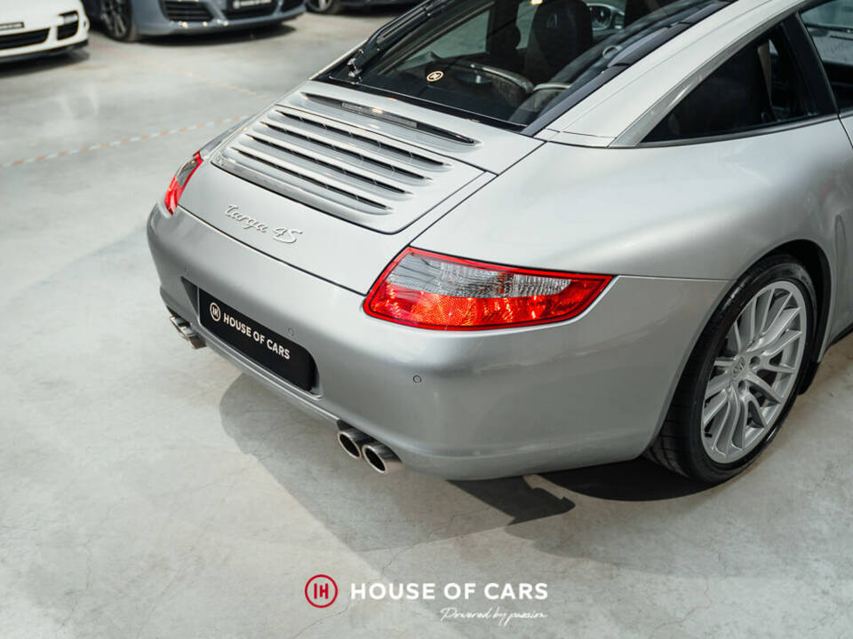 Image 17/49 of Porsche 911 Targa 4S (2008)