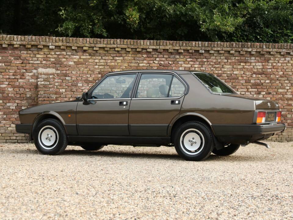 Afbeelding 26/50 van Alfa Romeo Alfetta 2.0 (1984)