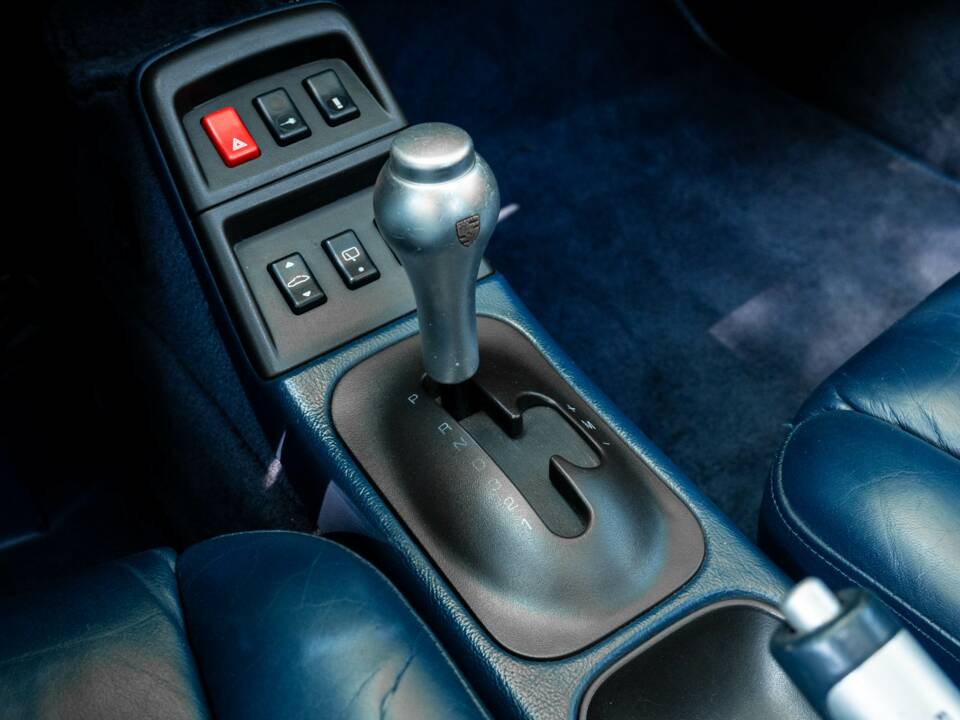 Afbeelding 22/32 van Porsche 911 Carrera (1996)