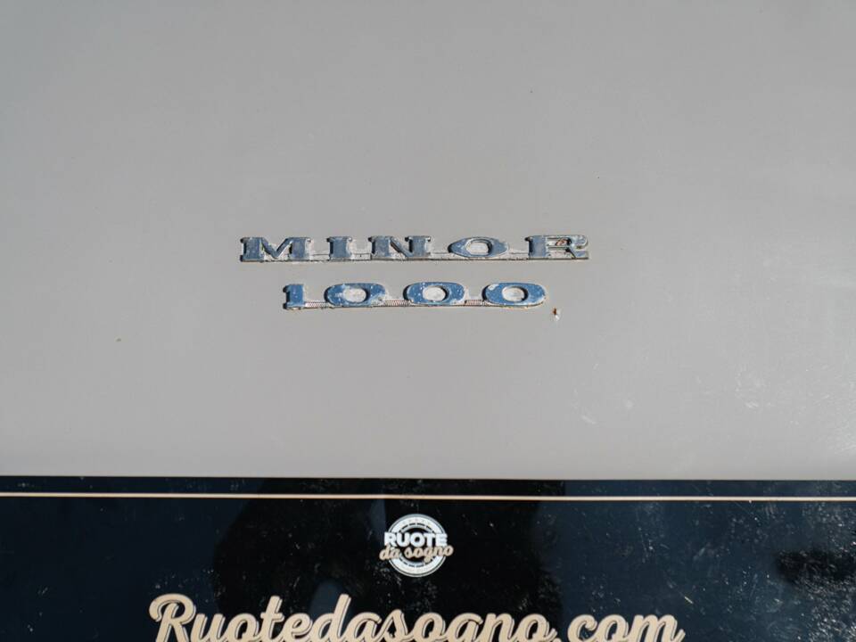 Image 17/50 of Morris Minor 1000 (1958)