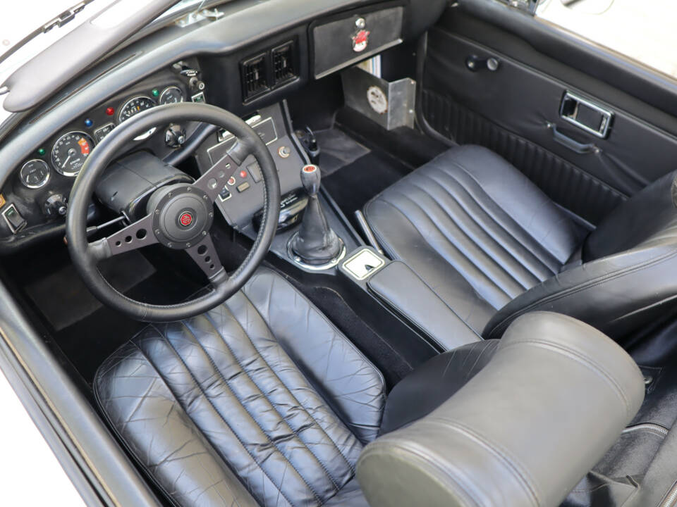Bild 43/50 von MG MGB (1972)