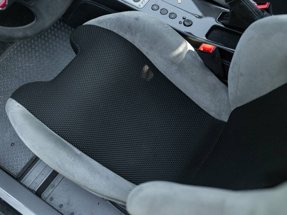 Image 40/50 of Ferrari 430 Scuderia (2008)