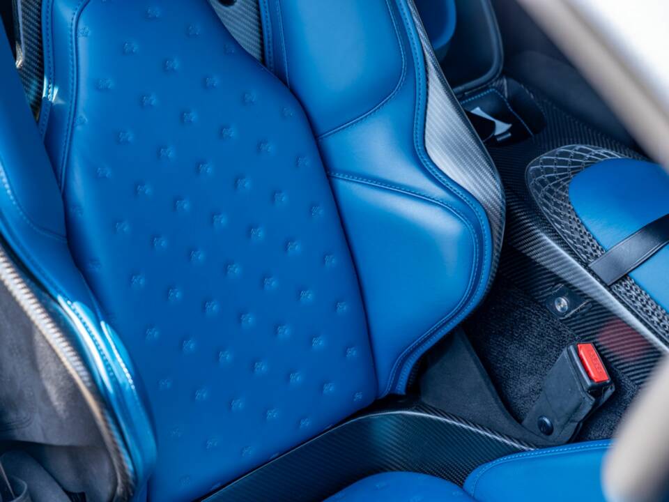 Bild 46/50 von Aston Martin DBS GT Zagato (2020)