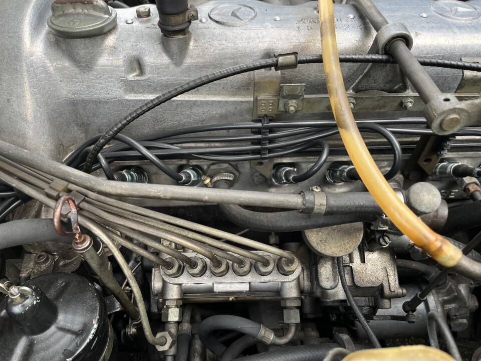 Image 72/100 of Mercedes-Benz 280 SL (1970)