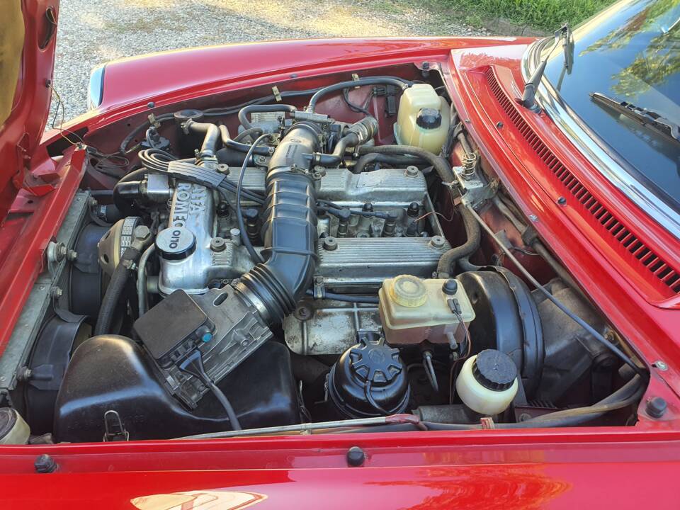 Image 16/23 of Alfa Romeo 2.0 Spider (1990)