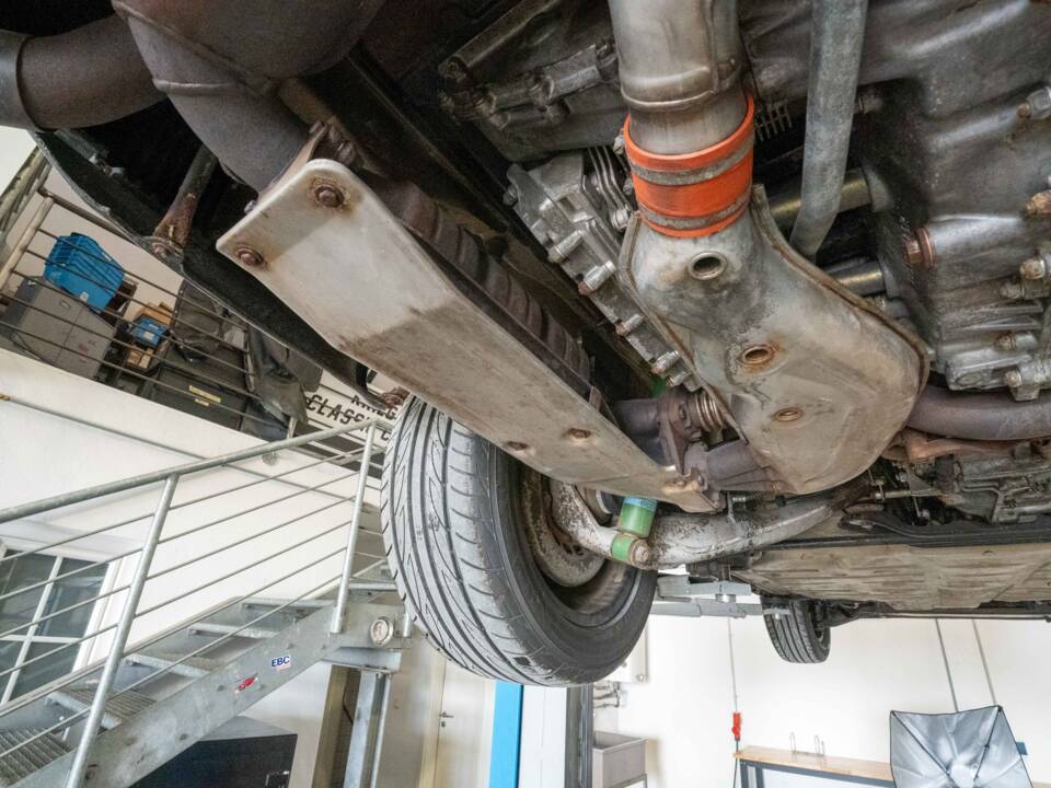 Image 22/38 of Porsche 911 Carrera 3.2 (1986)