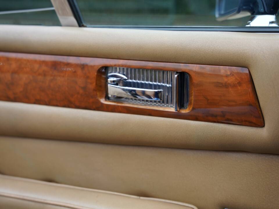 Bild 25/50 von Aston Martin V8 Volante (1982)
