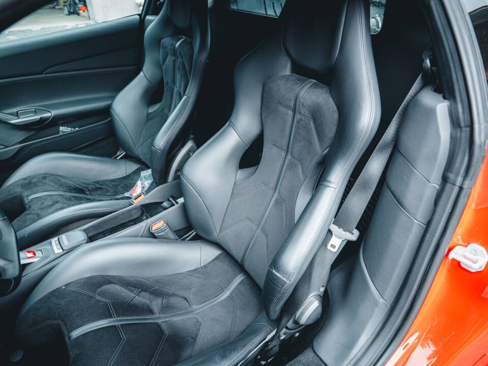 Image 33/56 of Ferrari 488 GTB (2020)