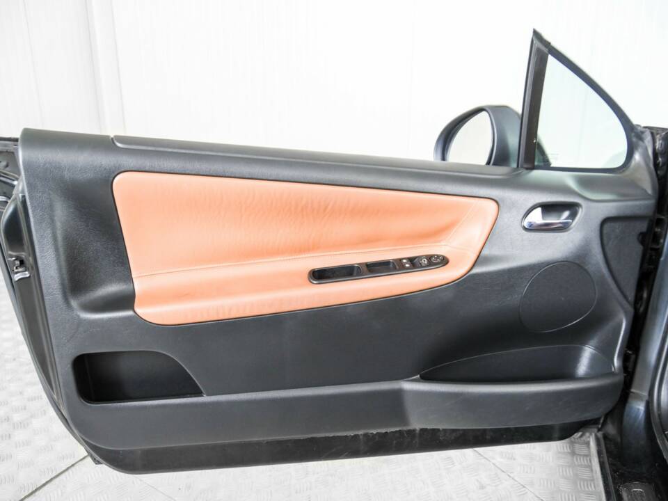 Image 34/50 de Peugeot 207 CC 1.6 VTi (2008)