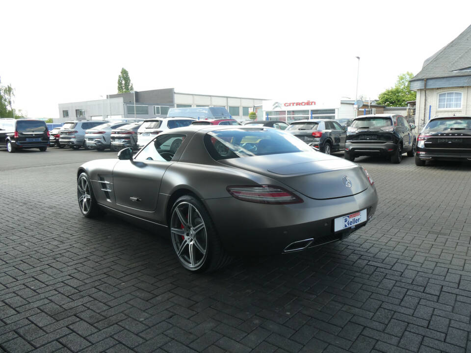 Image 6/15 of Mercedes-Benz SLS AMG (2012)