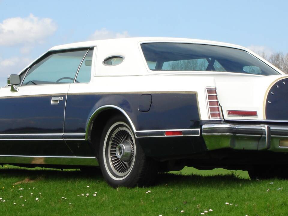 Bild 7/24 von Lincoln Continental Mark V (1979)
