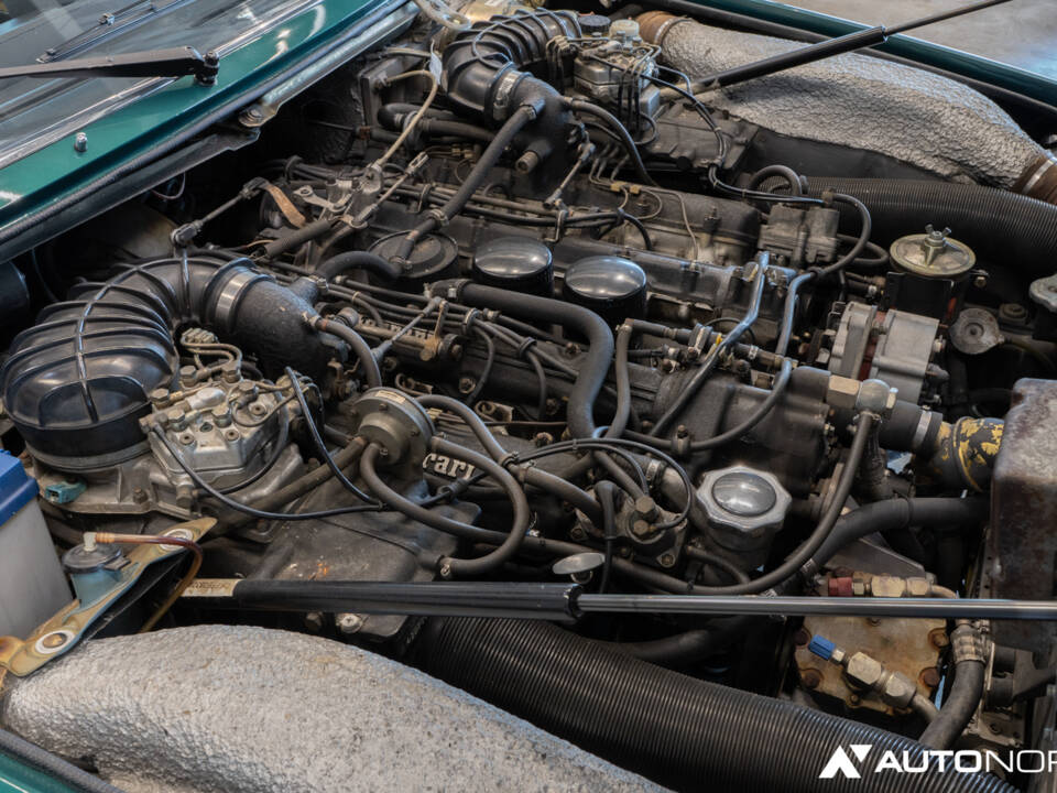 Image 23/49 of Ferrari 400i (1982)