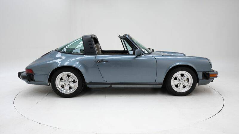 Immagine 9/15 di Porsche 911 Carrera 3.2 (1984)