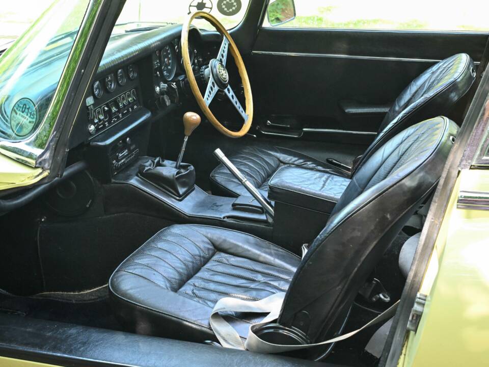 Bild 33/39 von Jaguar E-Type (2+2) (1970)