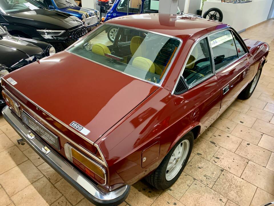 Image 15/17 of Lancia Beta Coupe 1600 (1978)