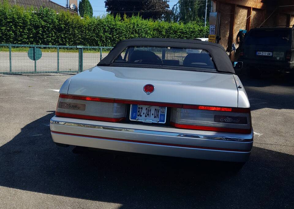 Bild 7/8 von Cadillac Allanté (1990)