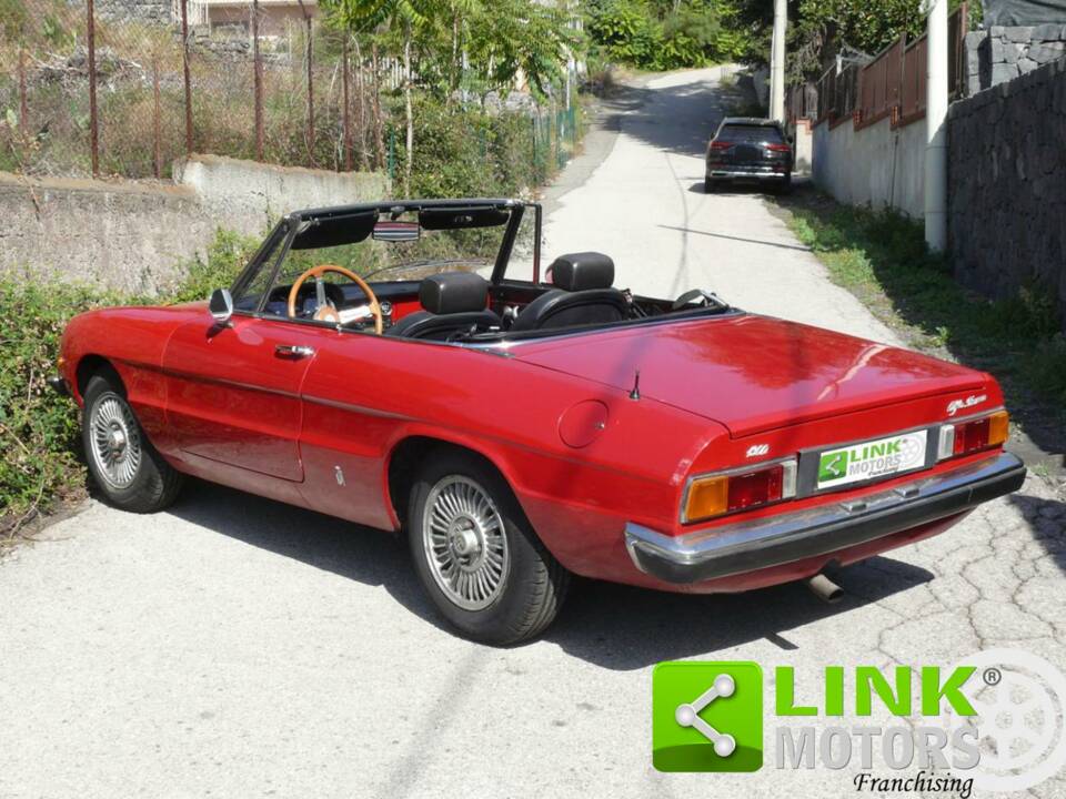 Image 8/10 of Alfa Romeo Spider 1300 (1974)