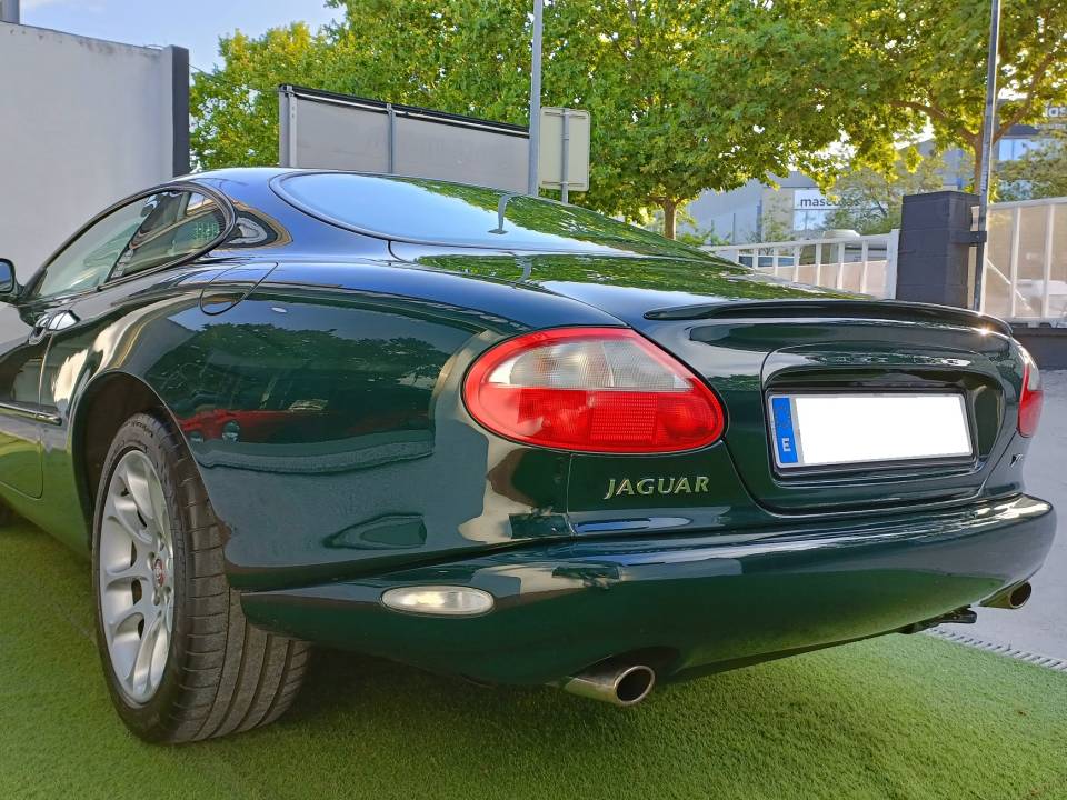 Bild 9/35 von Jaguar XKR (1998)