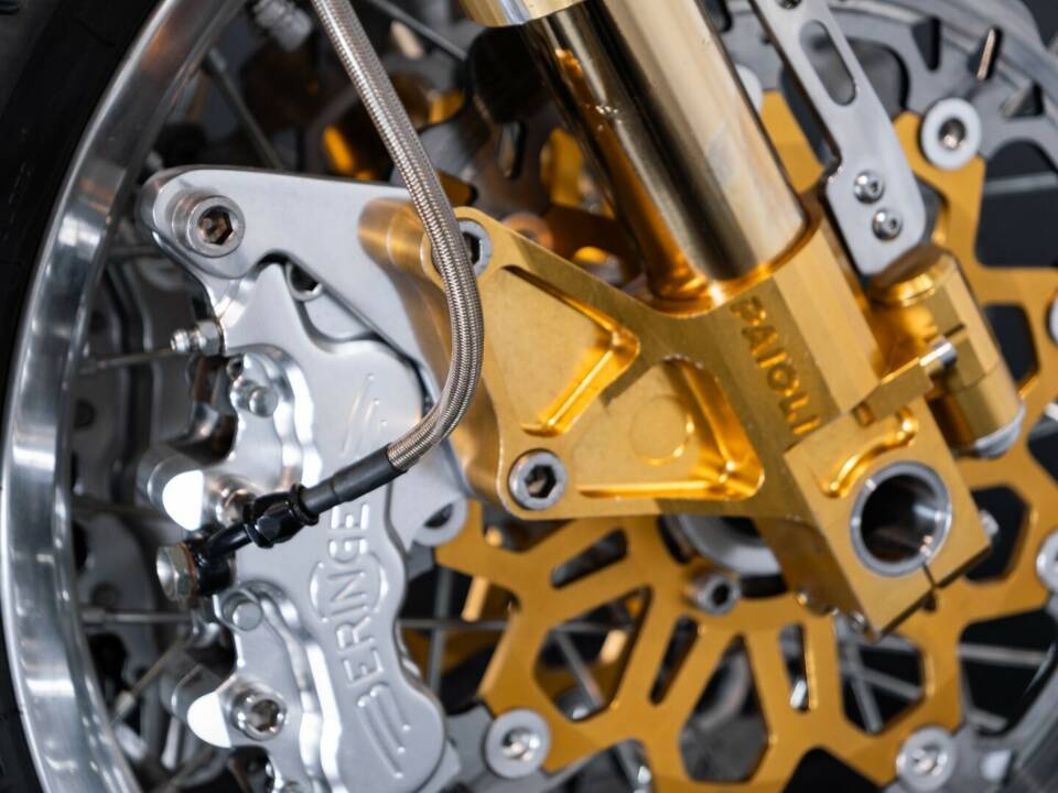 Bild 47/50 von Moto Guzzi DUMMY (1998)