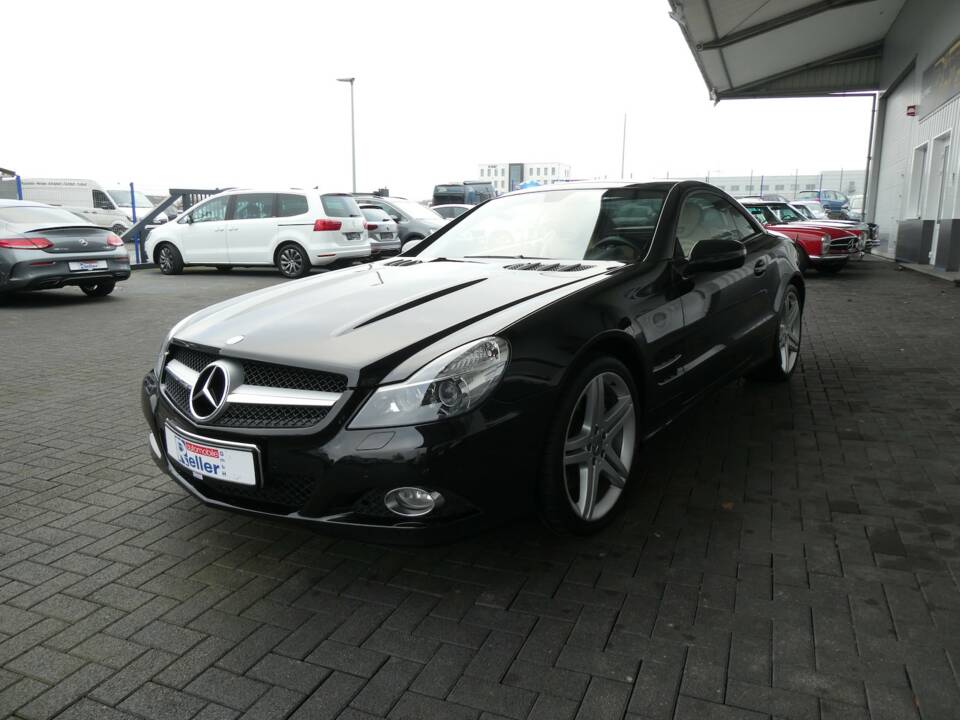 Bild 3/18 von Mercedes-Benz SL 500 (2009)