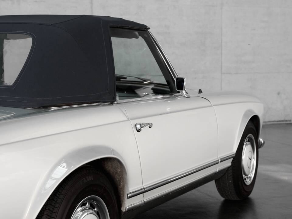 Image 36/50 de Mercedes-Benz 280 SL (1970)