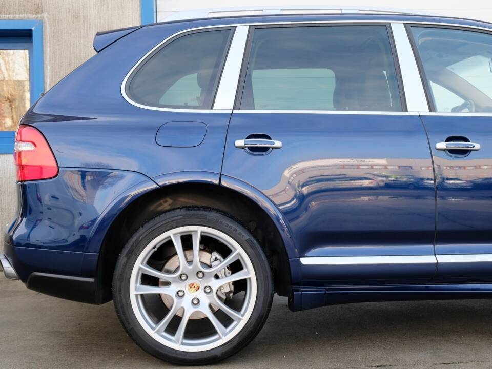 Immagine 13/70 di Porsche Cayenne S (2007)