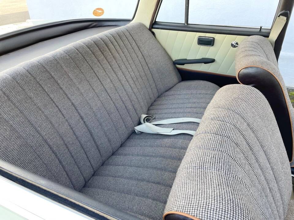 Image 11/16 de Mercedes-Benz 220 b (1964)