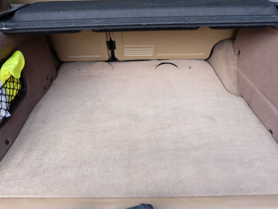 Image 36/63 of Land Rover Range Rover Classic Vogue LSEi (1993)