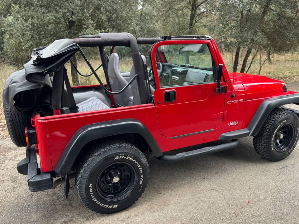 Image 4/31 of Jeep Wrangler Sport 2.5 (1996)