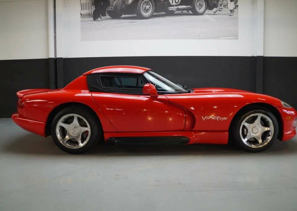 Image 4/50 of Dodge Viper RT&#x2F;10 (1994)