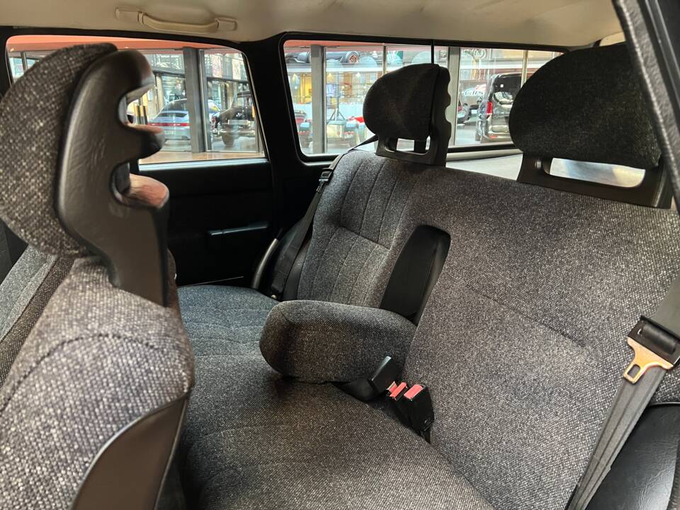 Bild 18/36 von Volvo 240 Polar (1990)