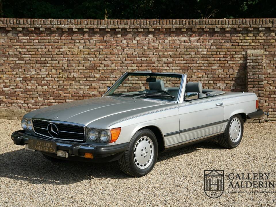 Image 29/50 of Mercedes-Benz 380 SL (1982)