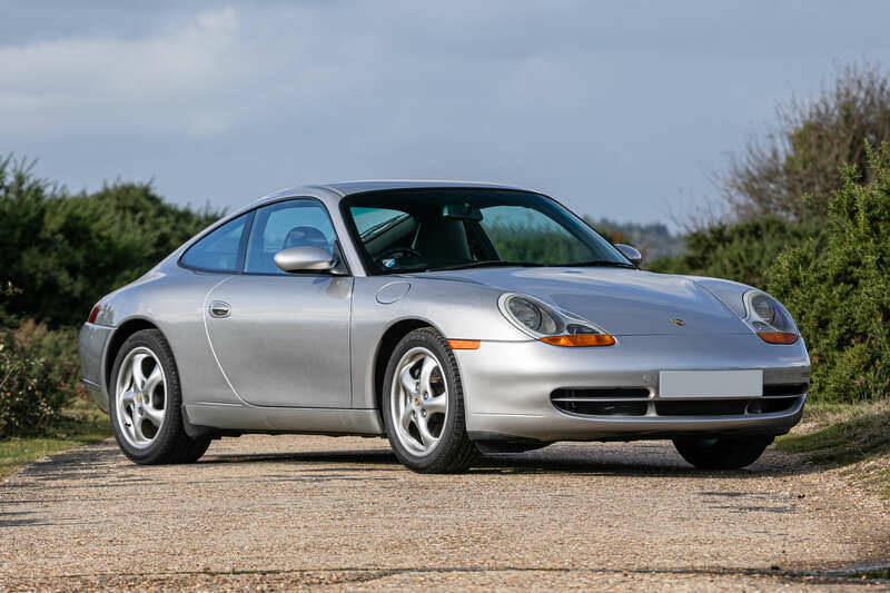 Image 1/39 de Porsche 911 Carrera (1998)