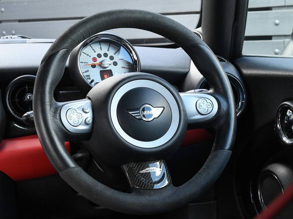 Image 47/56 of Mini John Cooper Works (2010)