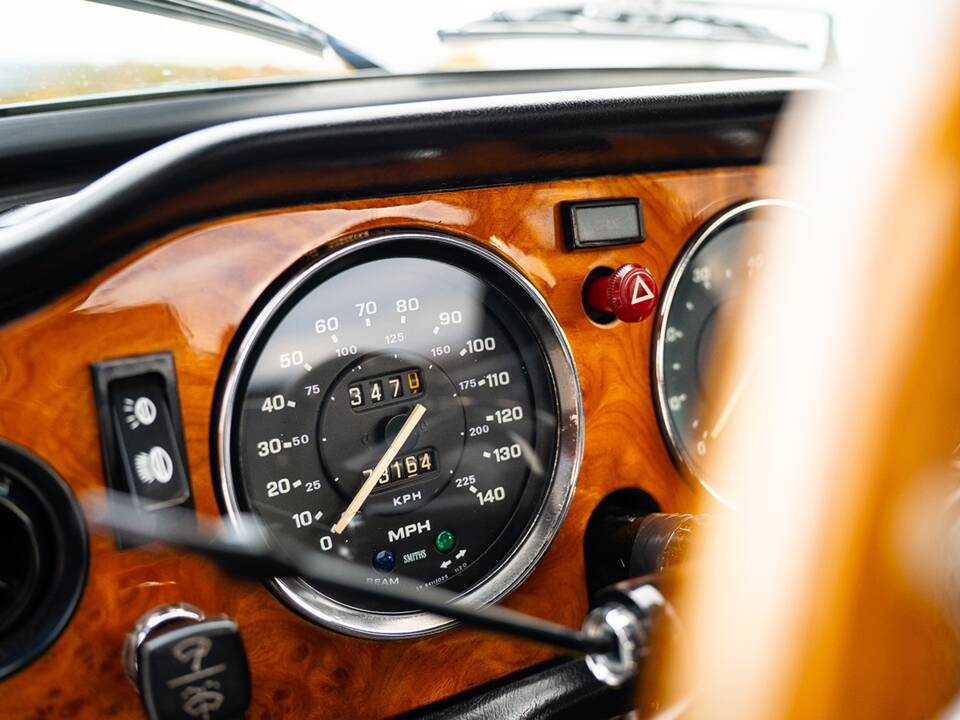 Immagine 27/36 di Triumph TR 6 (1974)