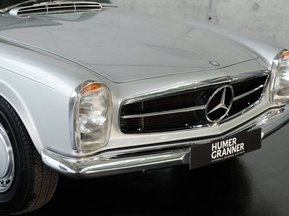 Image 24/50 de Mercedes-Benz 280 SL (1970)