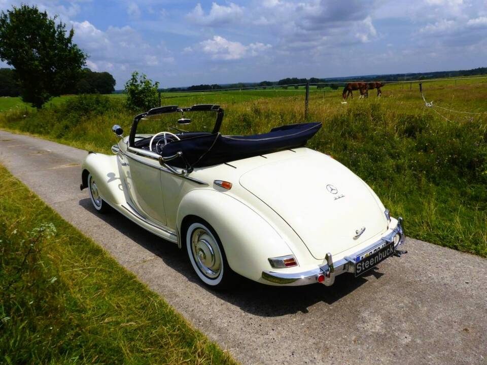 Mercedes-Benz 220 Cabriolet A (W 187) 1955