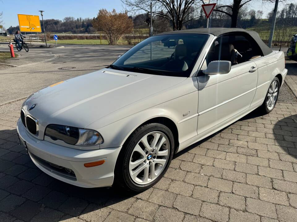 Image 7/18 of BMW 330Ci (2001)