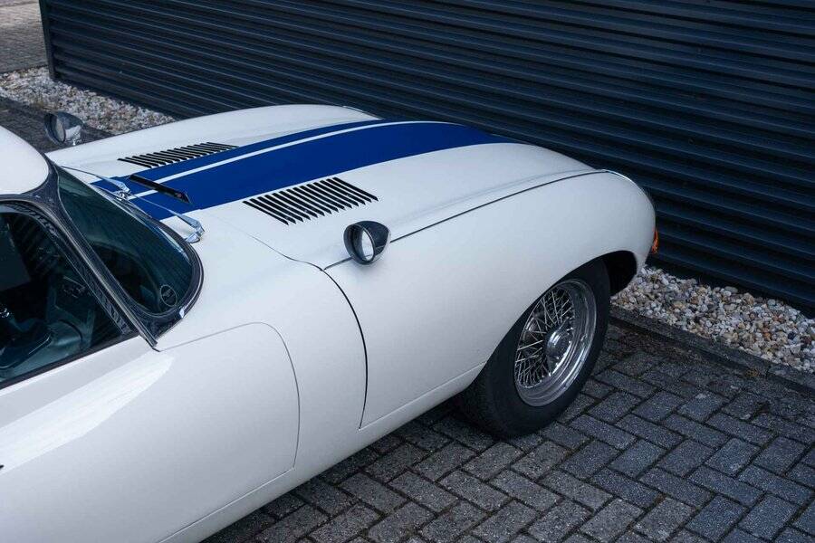 Image 15/23 de Jaguar Type E 3.8 (1963)