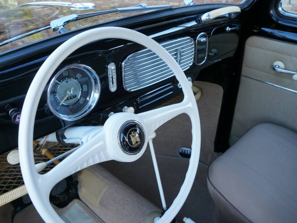 Image 18/50 of Volkswagen Beetle 1200 Standard "Oval" (1955)