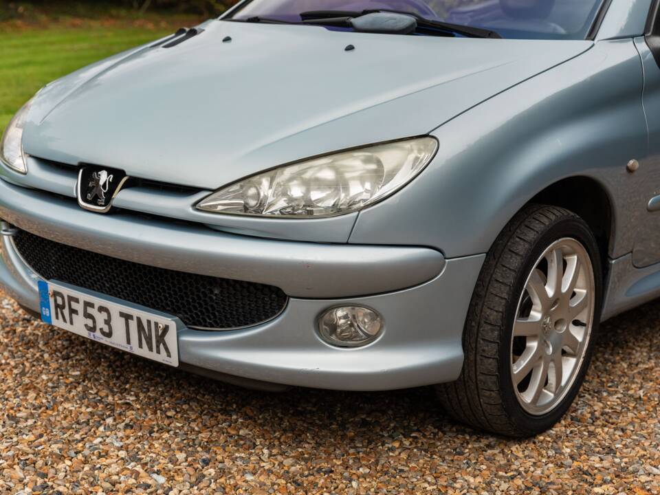 Image 36/50 of Peugeot 206 CC 1.6 16V (2003)