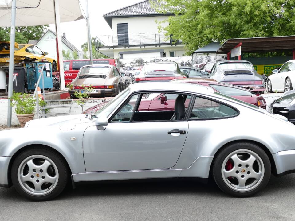Image 8/22 of Porsche 911 Carrera 4 "30 Jahre 911" (1994)