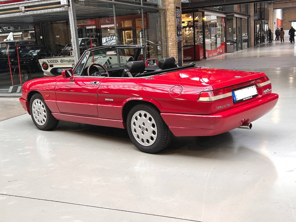 Image 9/27 of Alfa Romeo 2.0 Spider (1992)