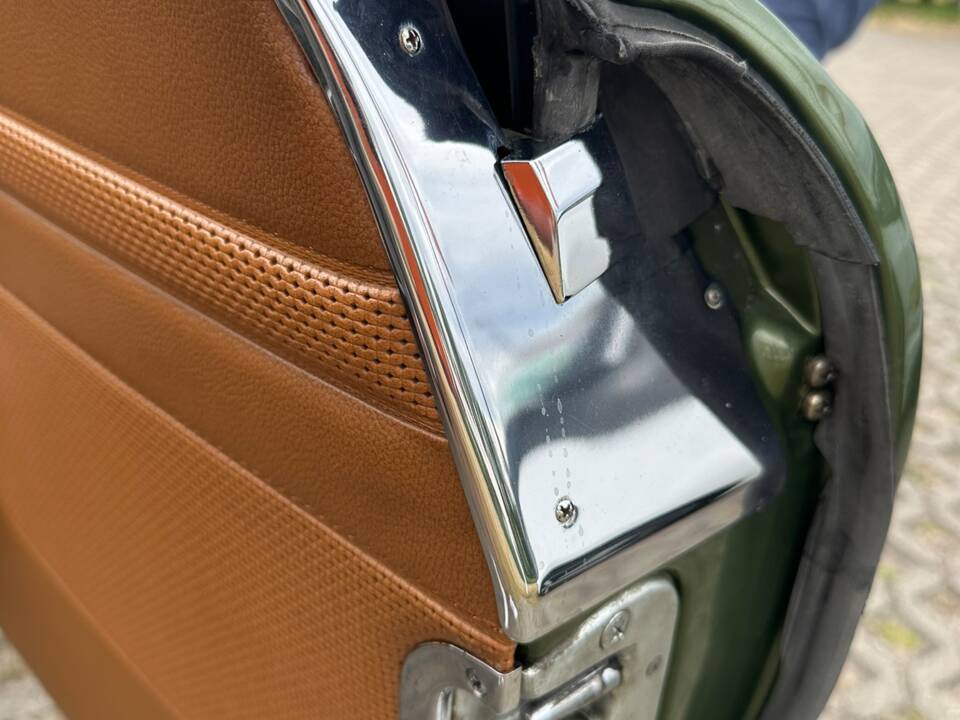 Image 39/52 of Mercedes-Benz 450 SLC 5,0 (1979)